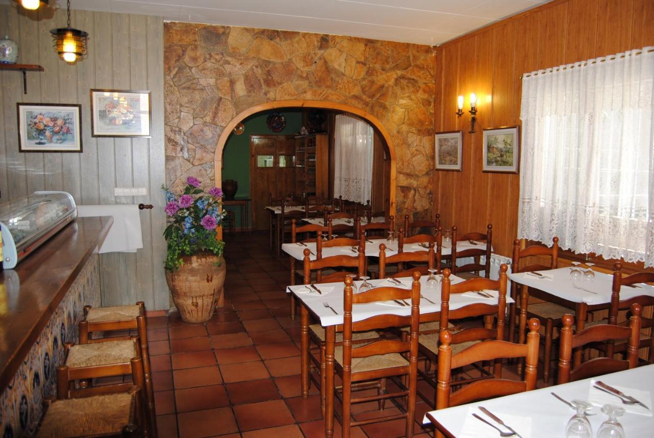 Hôtel Casa Modesto à El Pont de Suert Extérieur photo